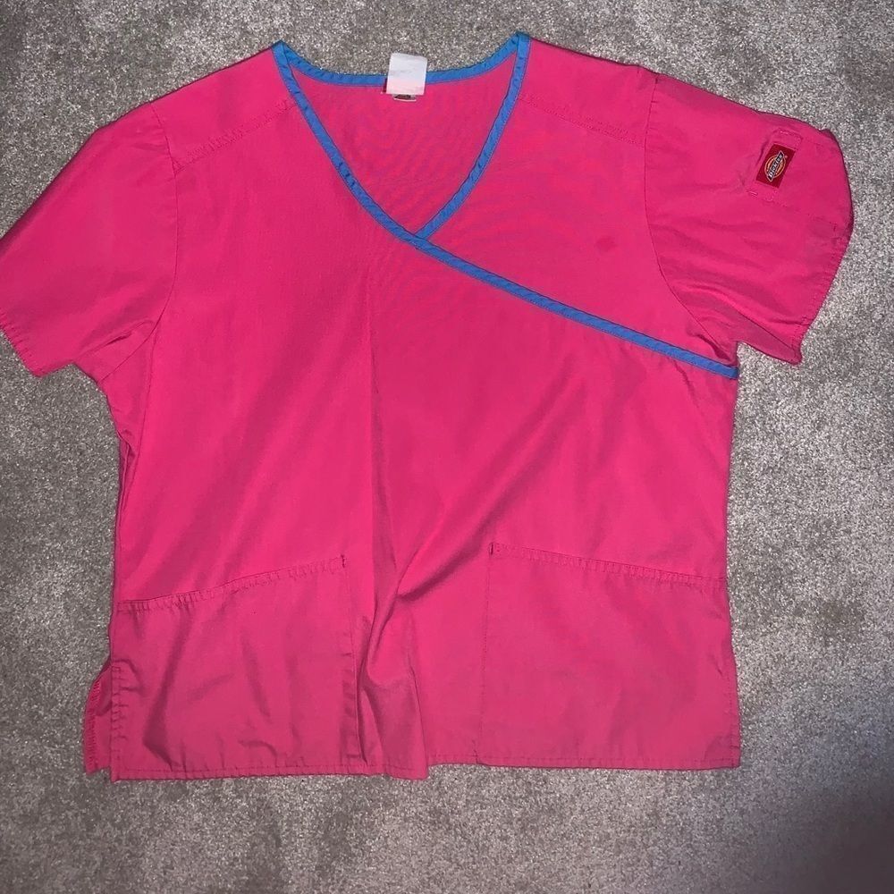 Dickies hot pink + Blue Scrub top M